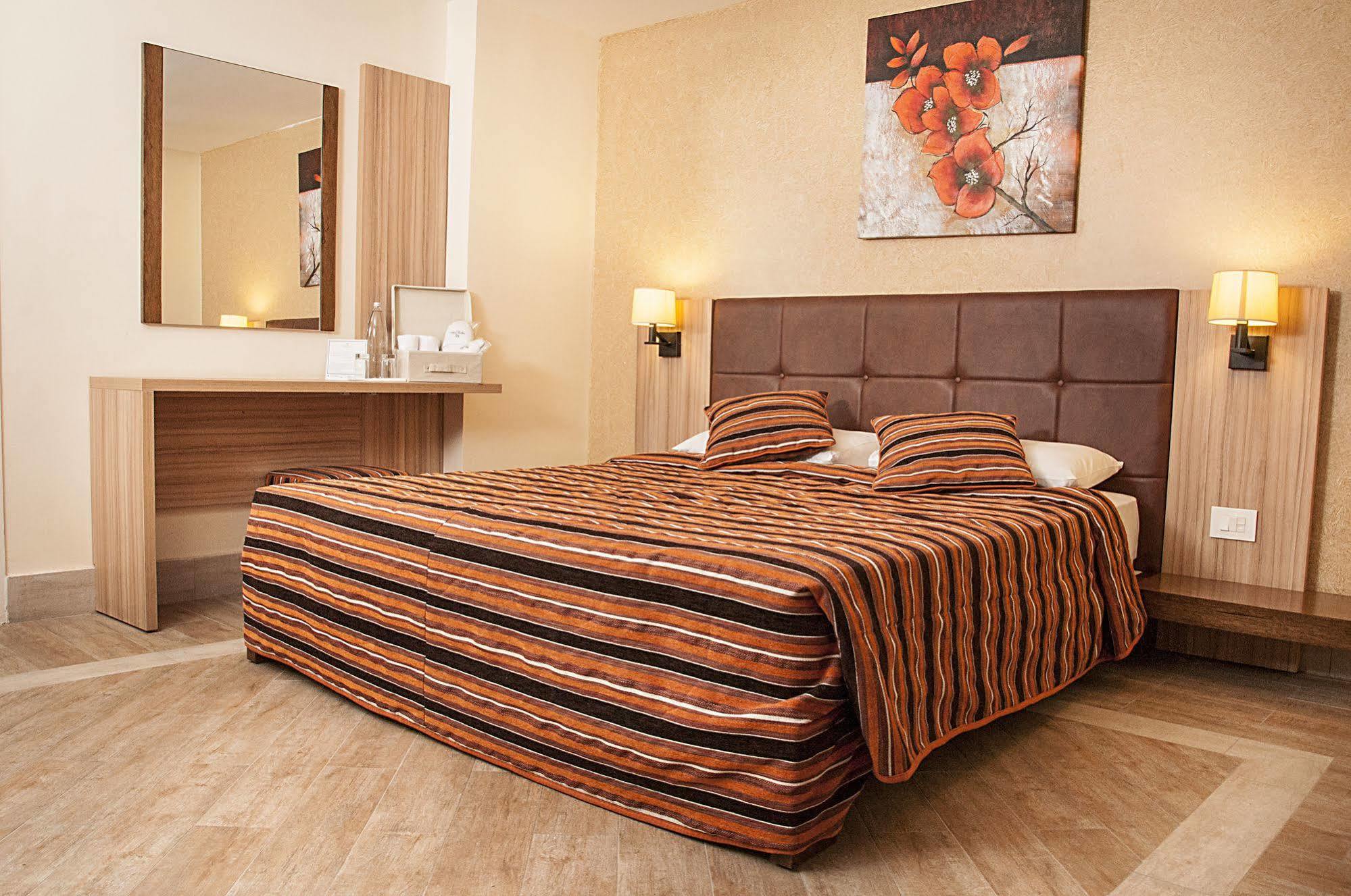 Marble Tower Hotel Bejrút Kültér fotó