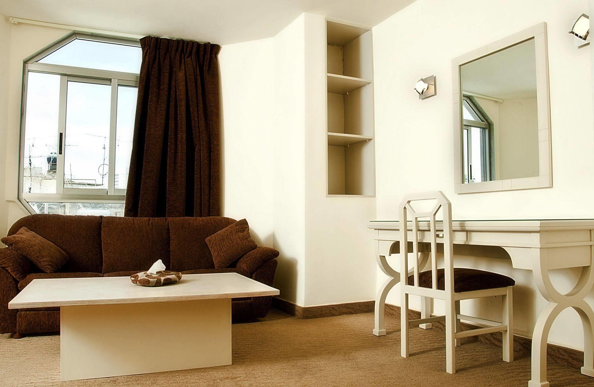 Marble Tower Hotel Bejrút Kültér fotó