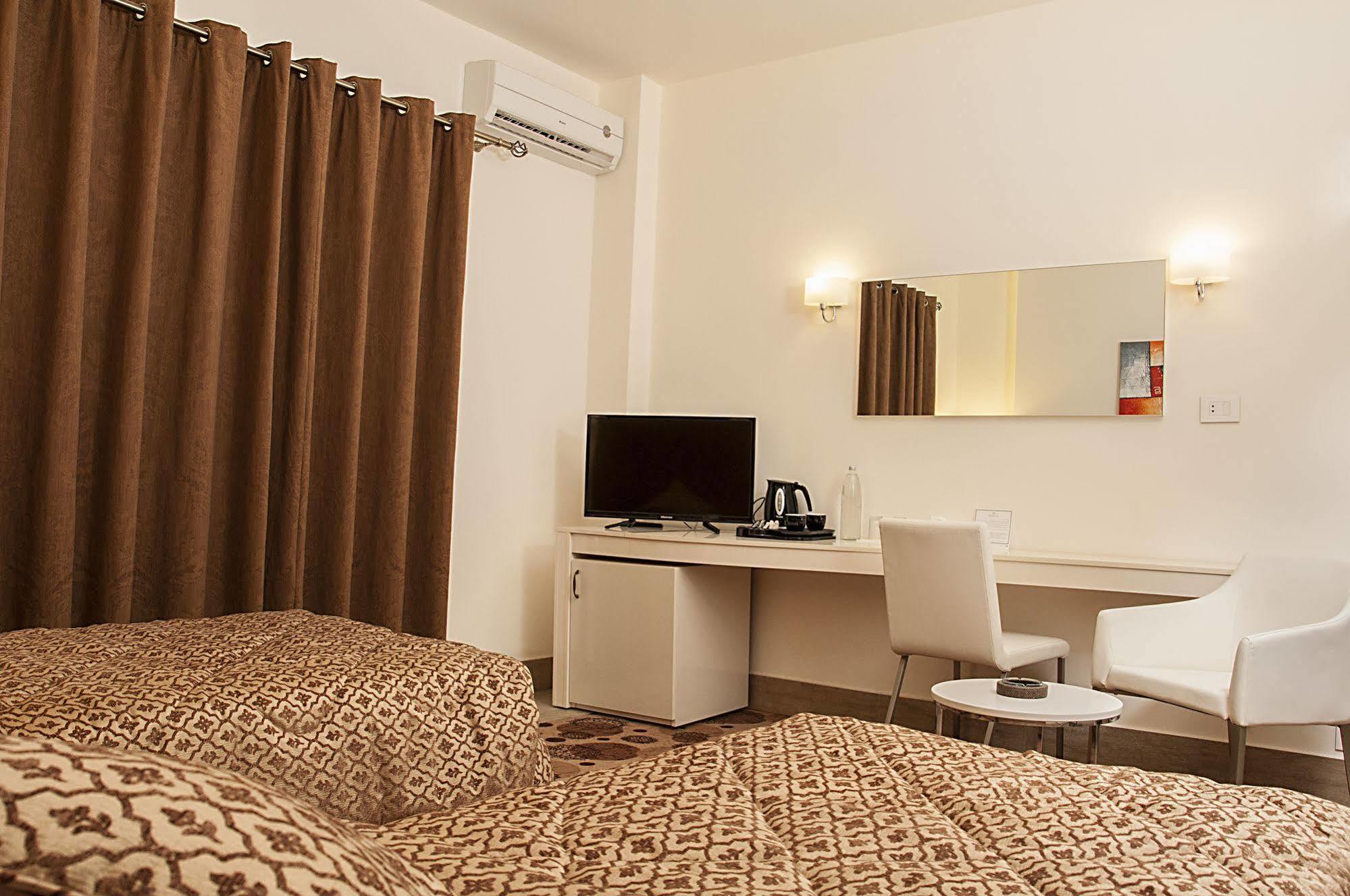 Marble Tower Hotel Bejrút Kültér fotó