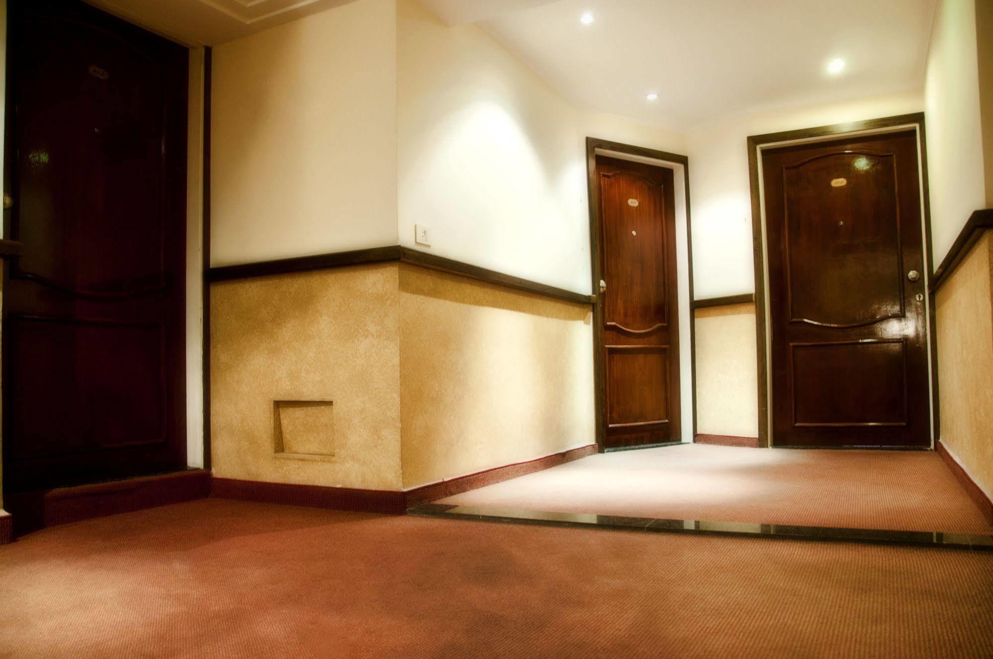 Marble Tower Hotel Bejrút Kültér fotó